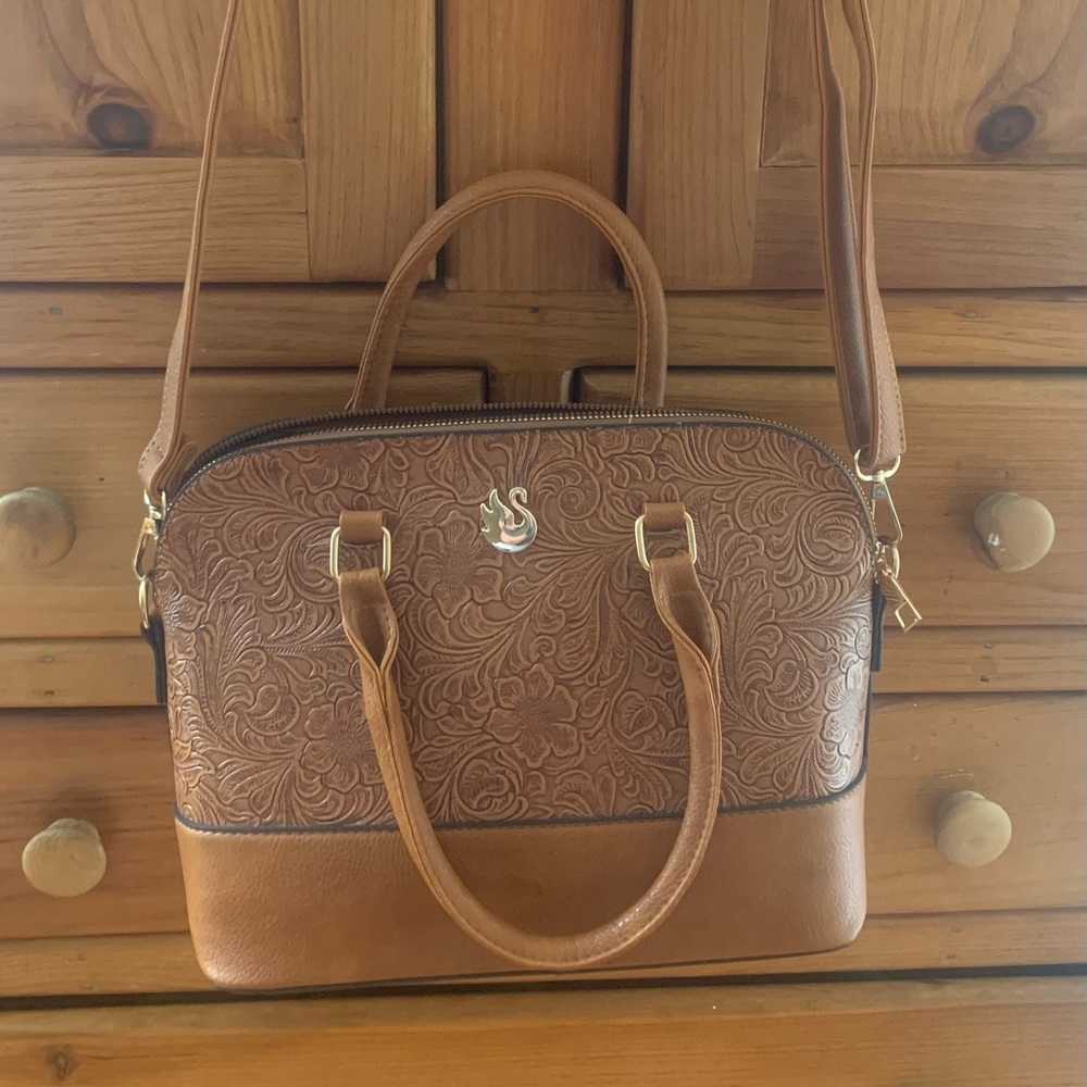 Gloria Vanderbilt handbag